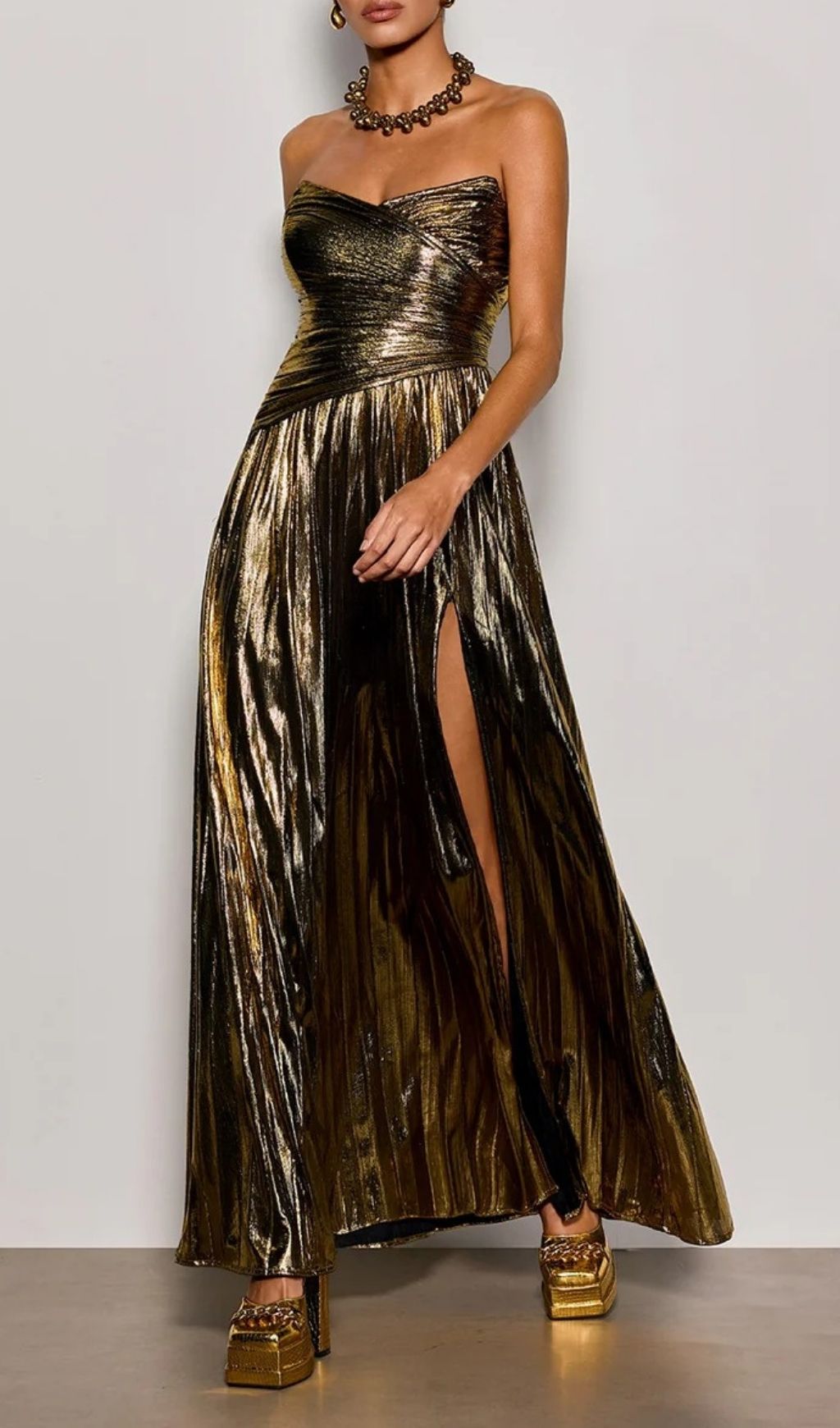 GOLD METALLIC STRAPLESS SPLIT MAXI DRESS – VIRAL AESTHETIC - OWNCI GOLD METALLIC STRAPLESS SPLIT MAXI DRESS – VIRAL AESTHETIC - OWNCI