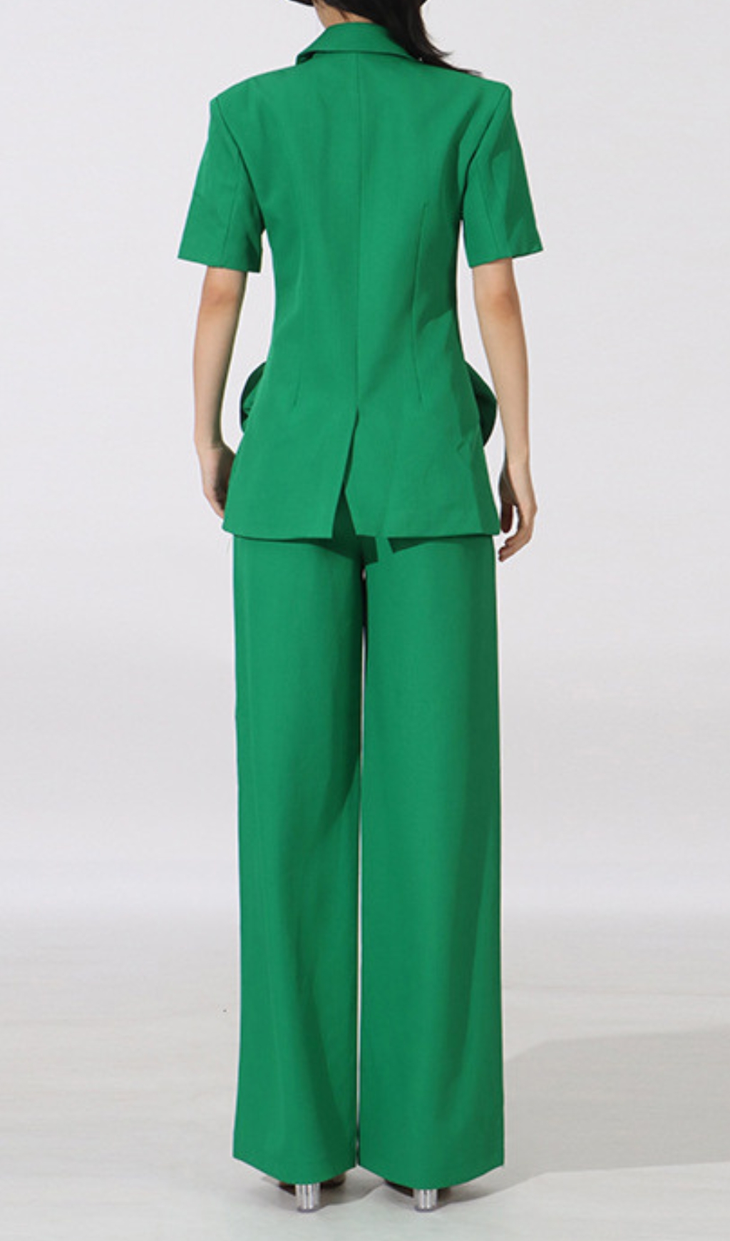 fc7584b5faba6eaa2475e4bd473e3a10.jpg Fashionslee Women Enola Flower Diamond Blazer & Pants Set