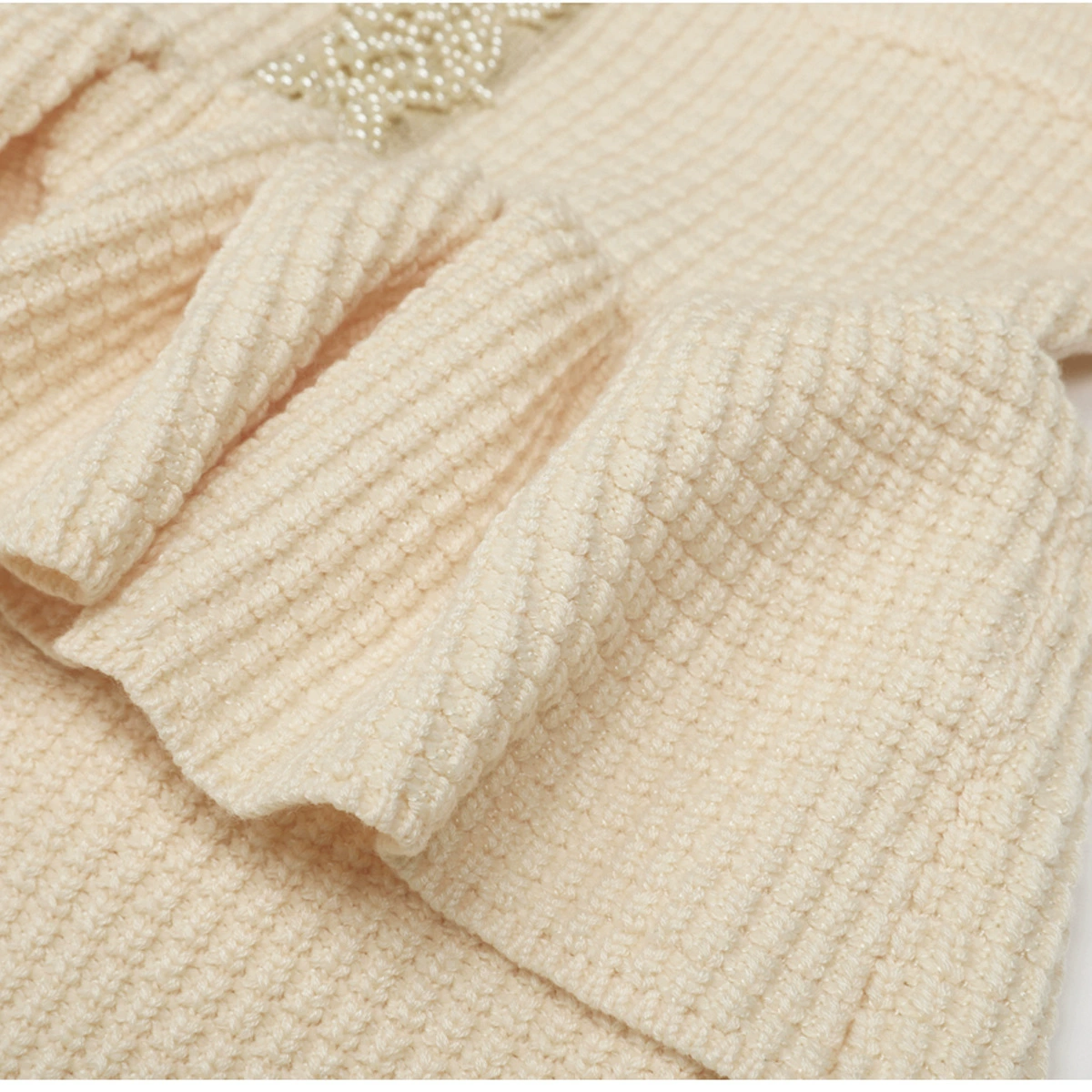 fdd9d7d3d397afa8aa55cdf77277c70e.webp Fashionslee Women Kinuye Apricot Beaded Knit Midi Dress