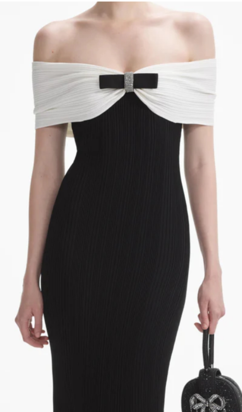 BLACK RIBBED FLUTED MIDI DRESS – VIRAL AESTHETIC - OWNCI