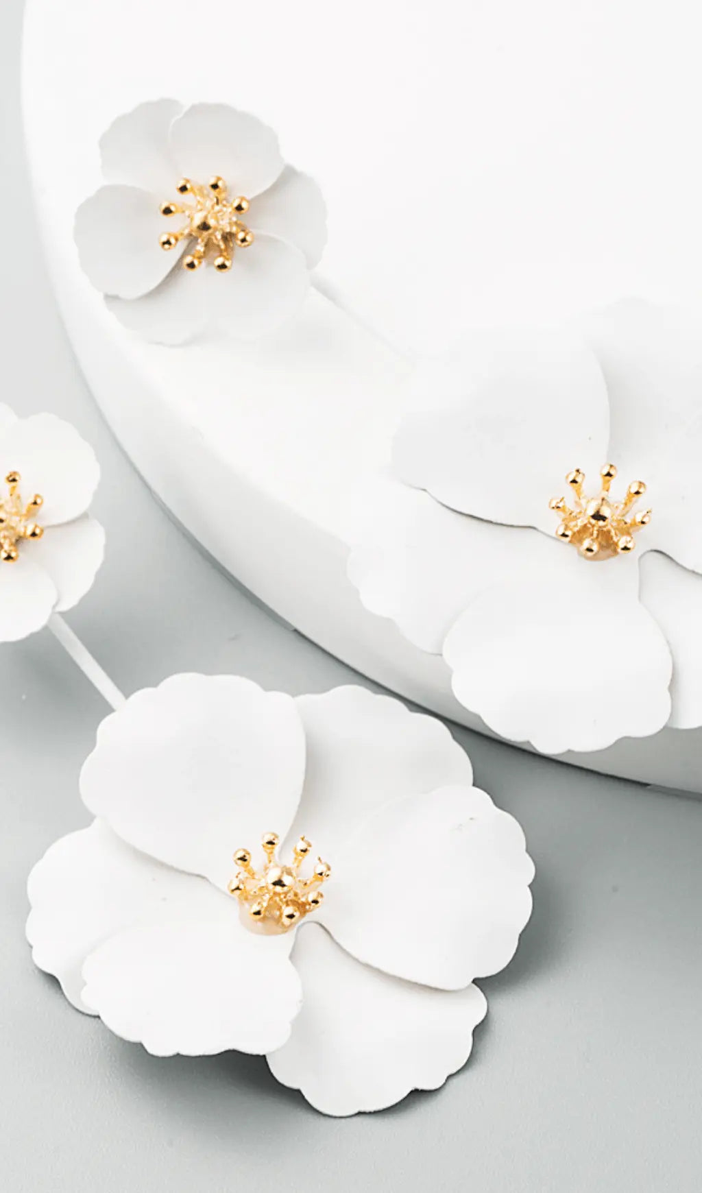 ff4e362759276ac2672cc1e7a0edc751.jpeg Fashionslee Women Bohemian Alloy Flower Long Earrings