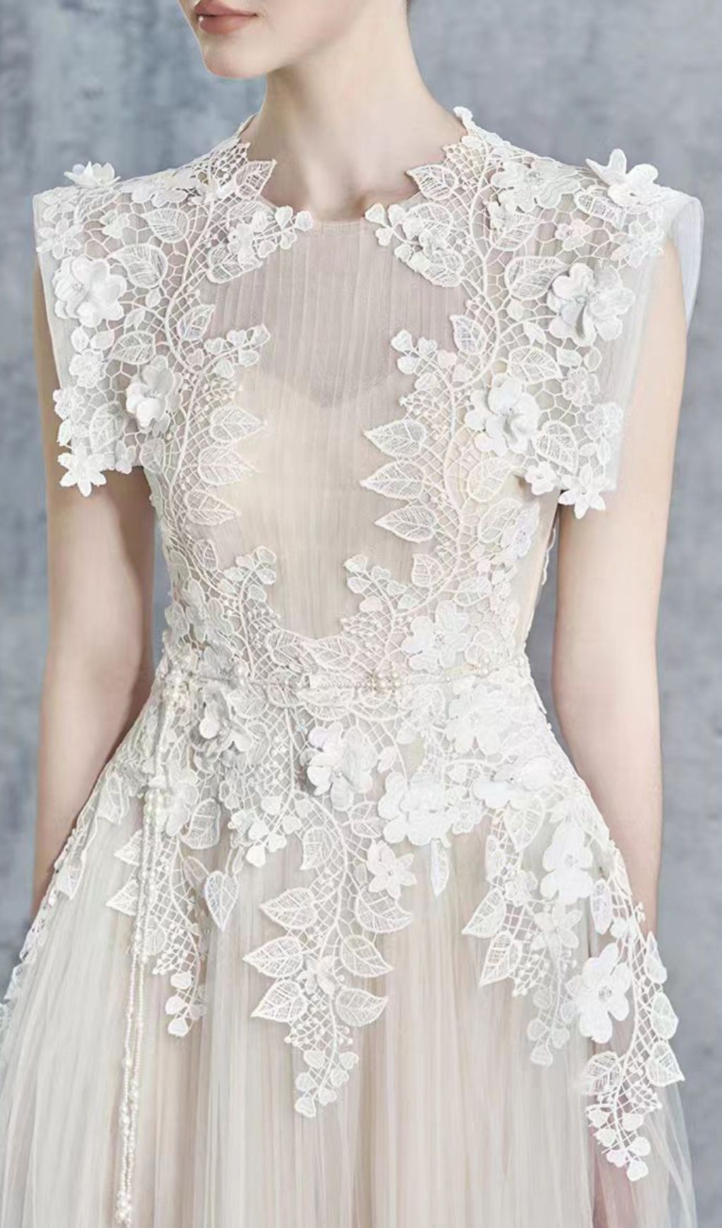 ffbf9e3bf77003d735714dc009527574.jpg Fashionslee Women Faina Flower Embroidery Midi Dress