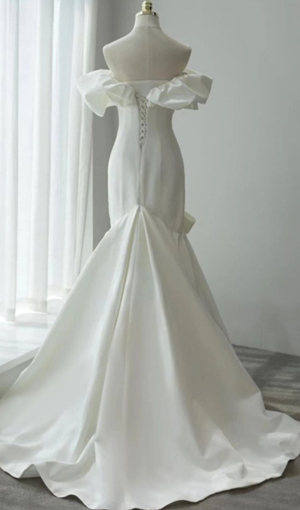 0cdcea0aa32c92271eba25064fbf2026.jpeg Fashionslee Women Aviatrix White Bow Wedding Dress