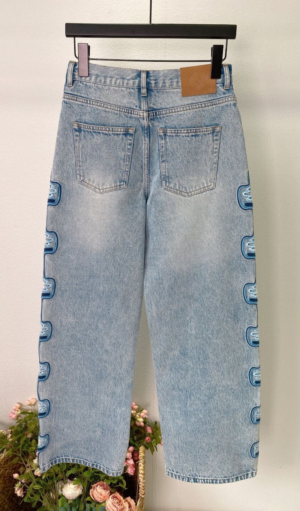 Fashionslee Women Pintbrode Floral Embroidered Wide Leg Jeans in Blue