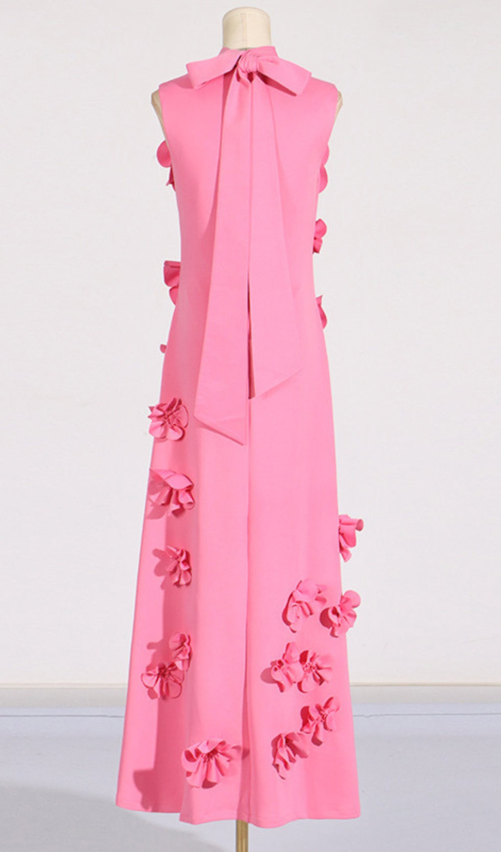 181dcd8f9c70780d7a9923278009a2bf.jpeg Fashionslee Women Annona Flower Embellished Maxi Dress