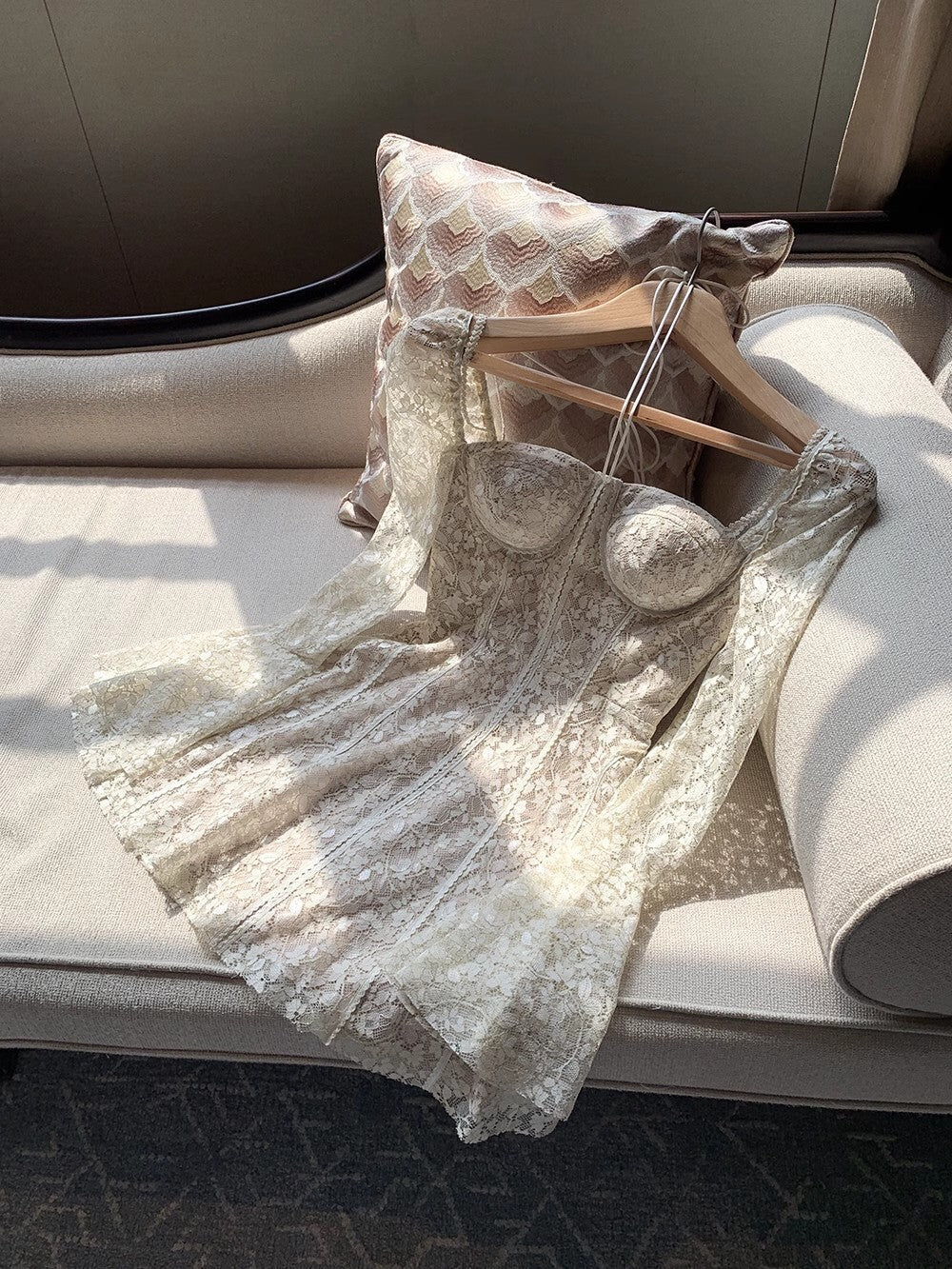 Fashionslee Women Albinia Floral Mini Dress