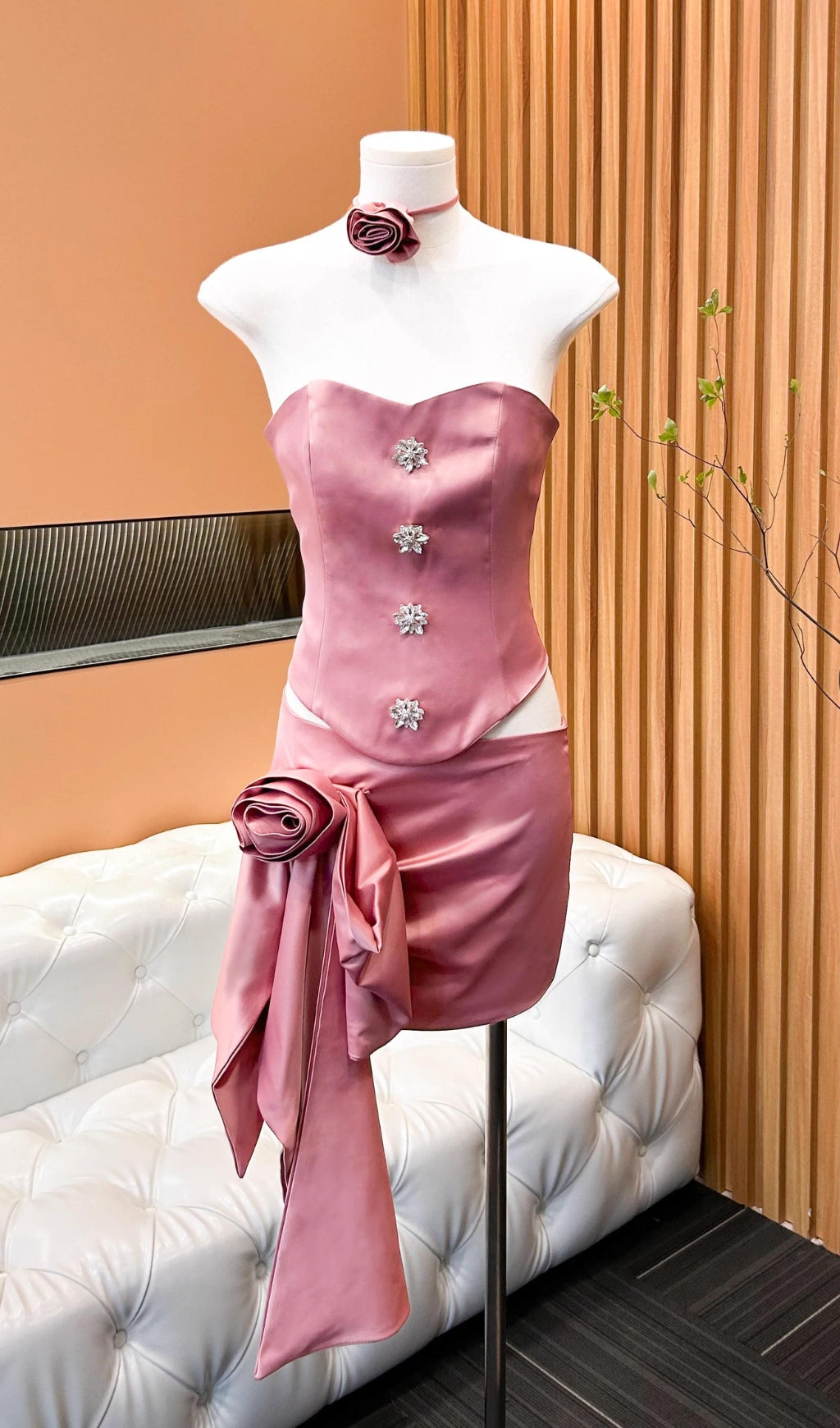 22fab4b29f2b54df1eeddd3405ba2c85.jpeg Fashionslee Women Amberly Pink Satin Flower Skirt Set