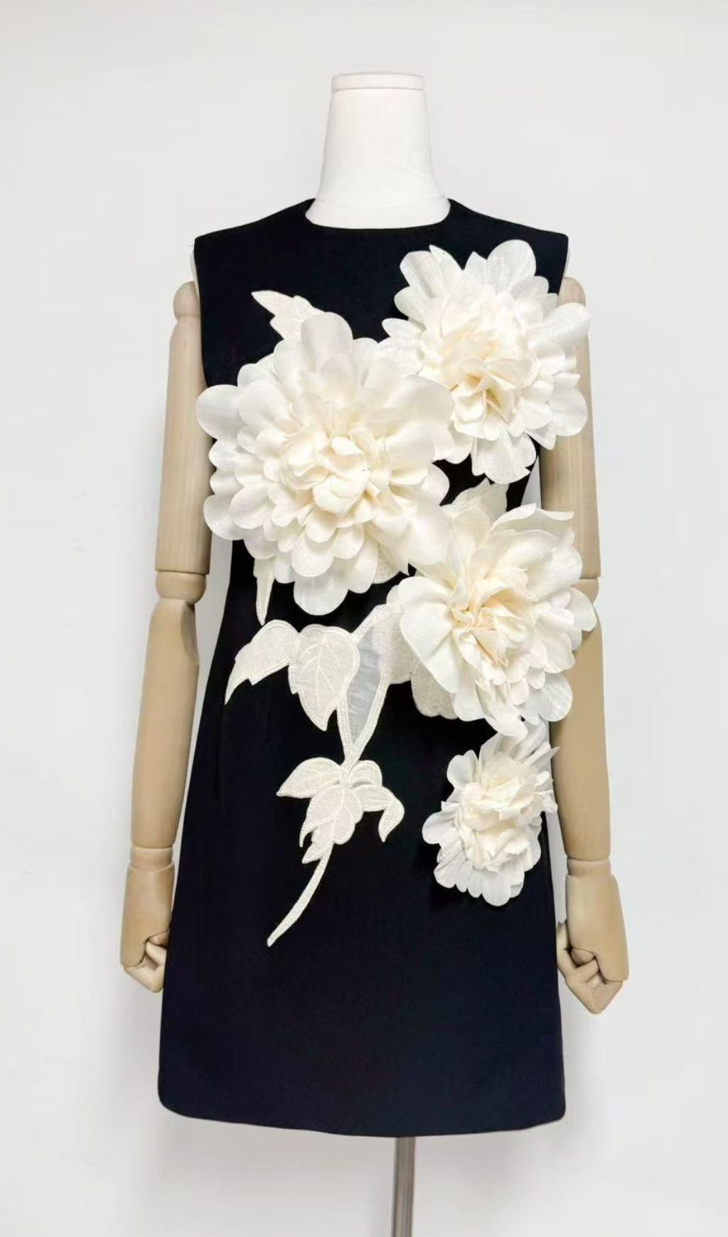 2385c64ad35e544b396b6fbe689c92e3.jpg Fashionslee Women Jocasta Sleeveless Flower Mini Dress