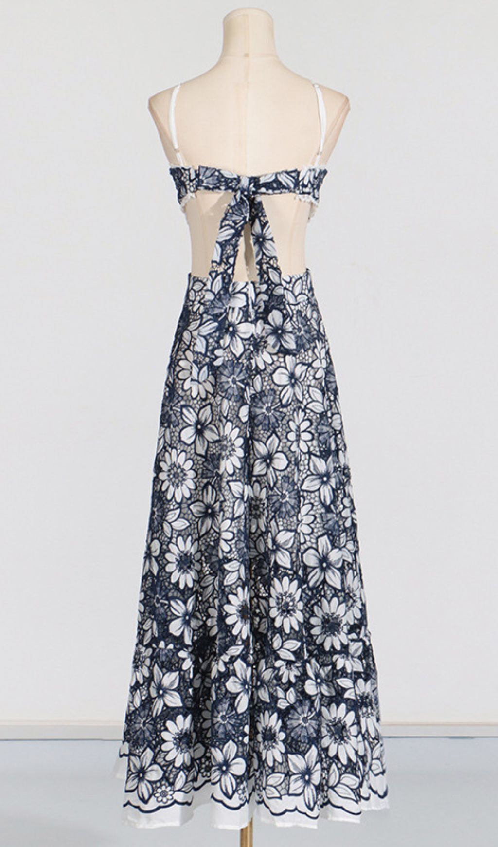 AESTHETIC FLORAL EMBROIDERY MAXI DRESS - OWNCI AESTHETIC FLORAL EMBROIDERY MAXI DRESS - OWNCI