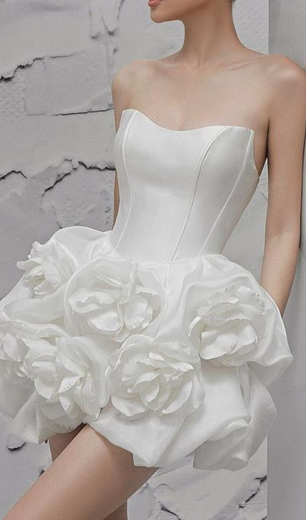 26f40d4761bd5ff12b0e178c112f7786.png Fashionslee Women Alannis Floral-Appliqué Strapless Mini Dress