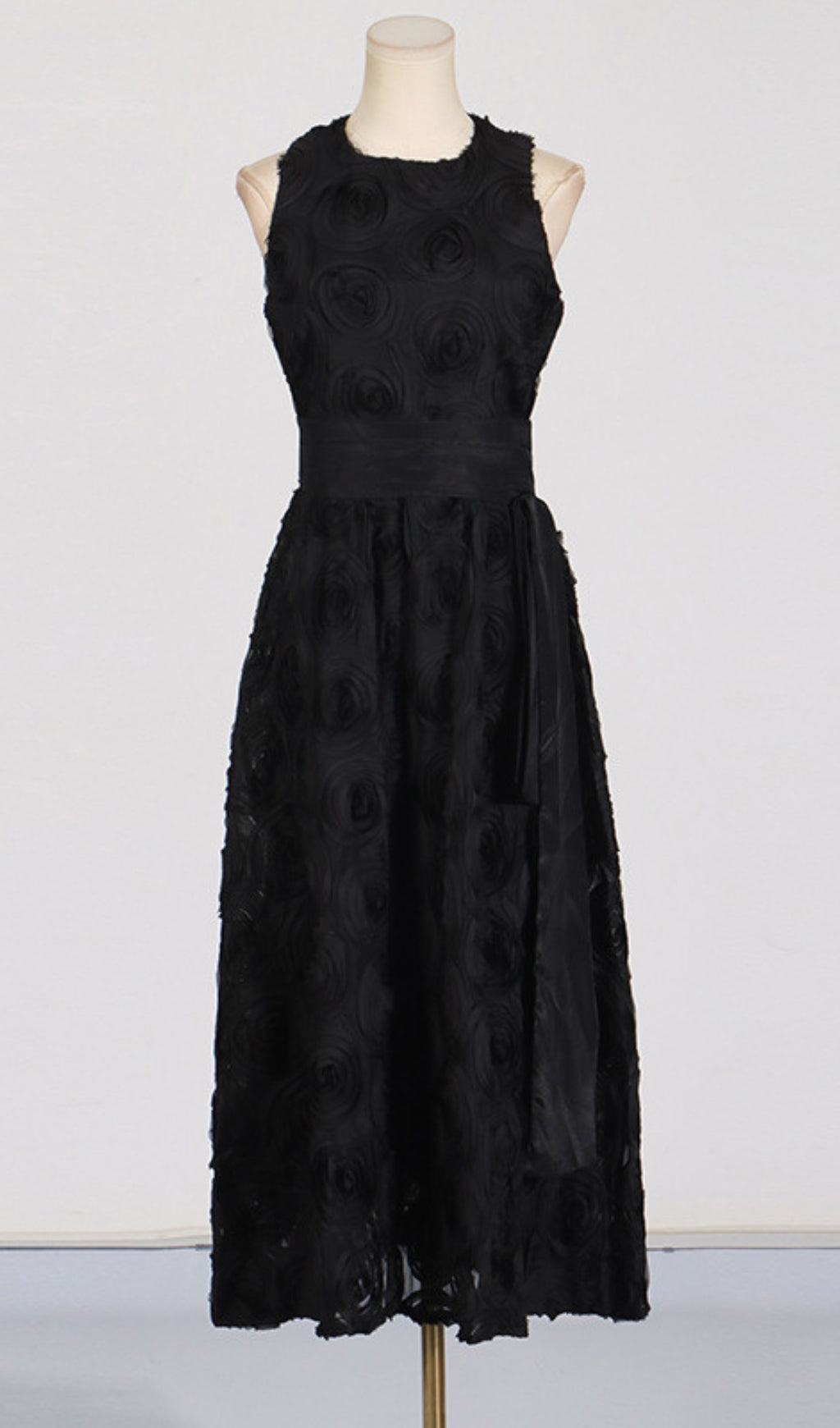Fashionslee Women Blanche Sleeveless Flower Midi Dress