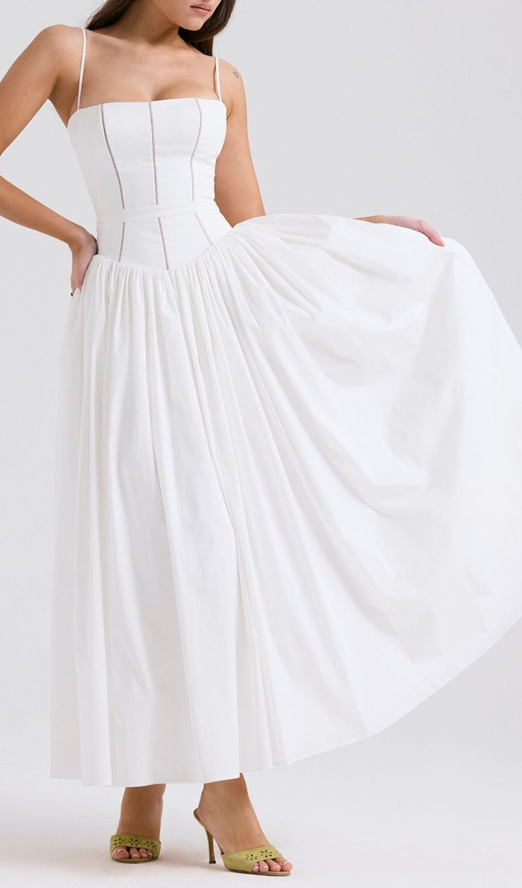 3d8d537560076d094bb07ac245b6277e.jpeg Fashionslee Women Ashira White Maxi Dress