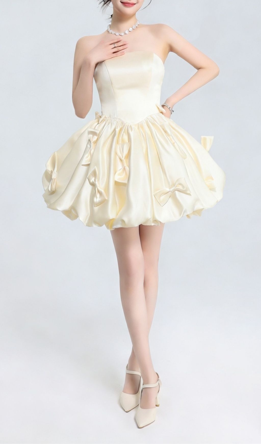 Fashionslee Women Kristal Strapless Bow Embellished Mini Dress