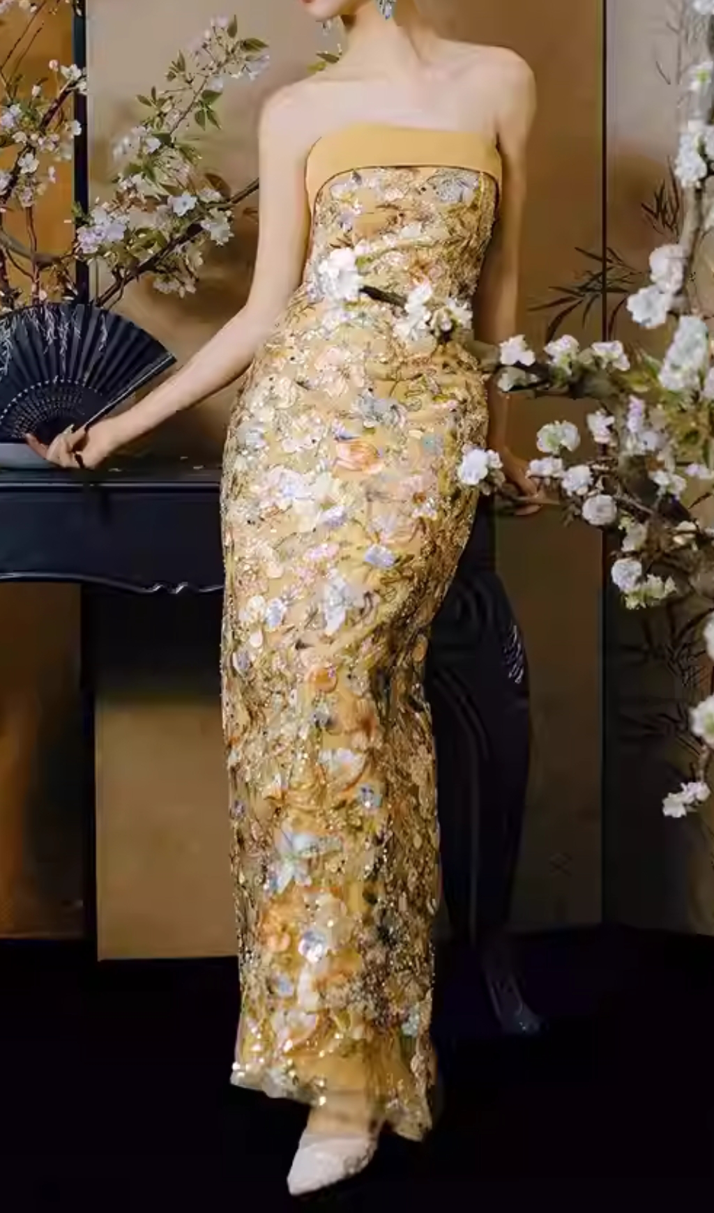 Fashionslee Women Colista Yellow Flower Embroidery Maxi Dress