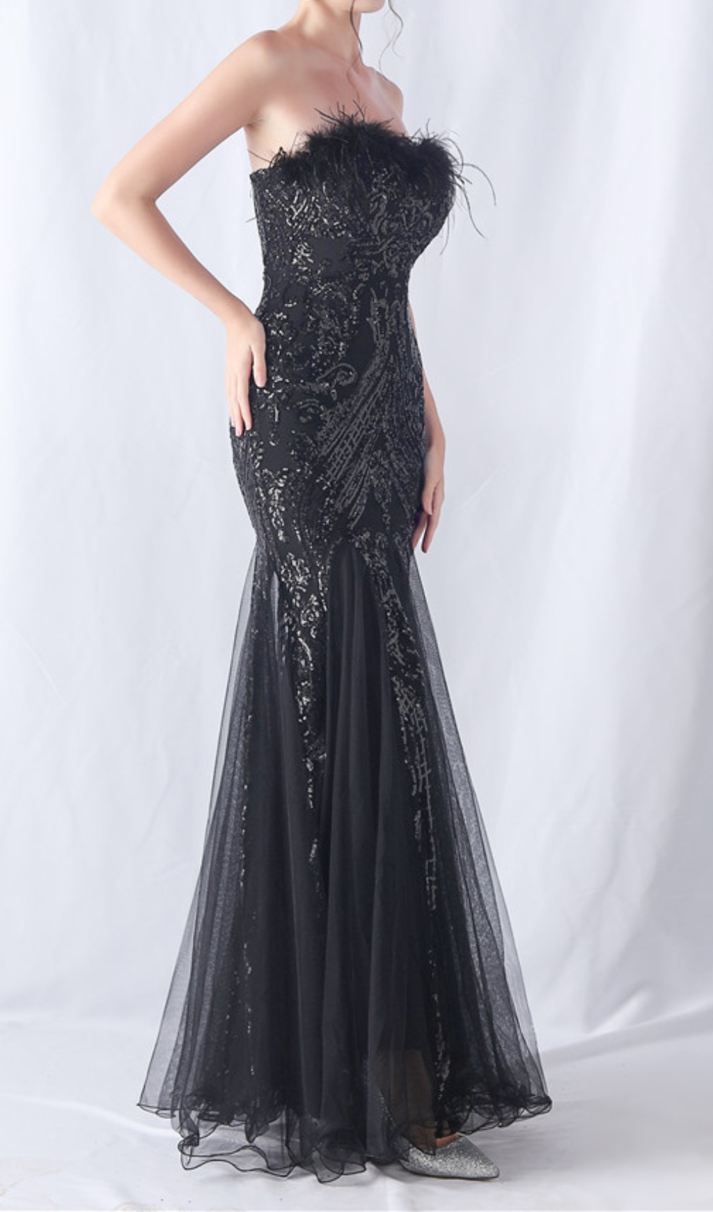 492a5bd897e5323b72dbf393a7ba05d3.jpg Fashionslee Women Choire Black Sequin Feather Maxi Dress
