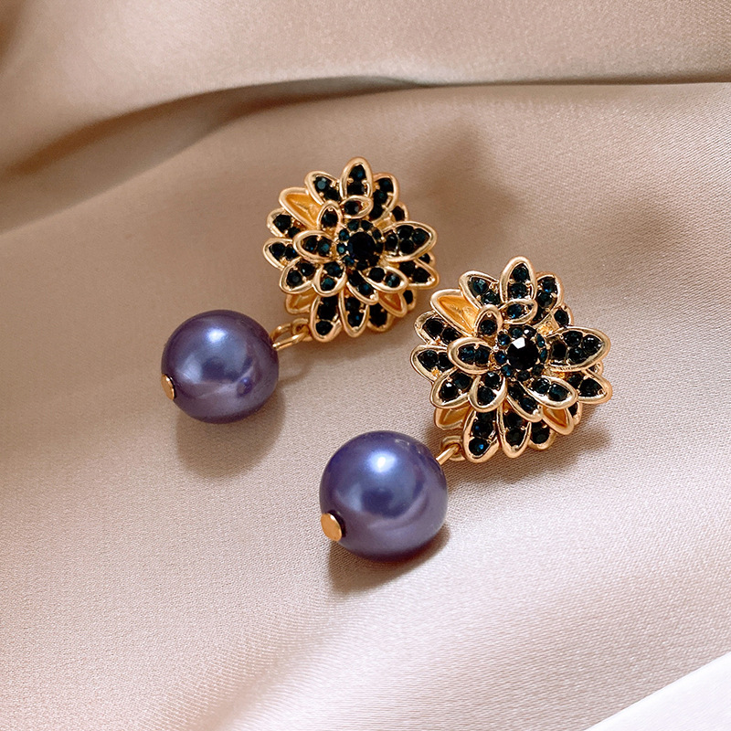 4a741be15ac3e7277057d650d438d4ce.jpg Fashionslee Women Danilo Flower Pearl Earrings