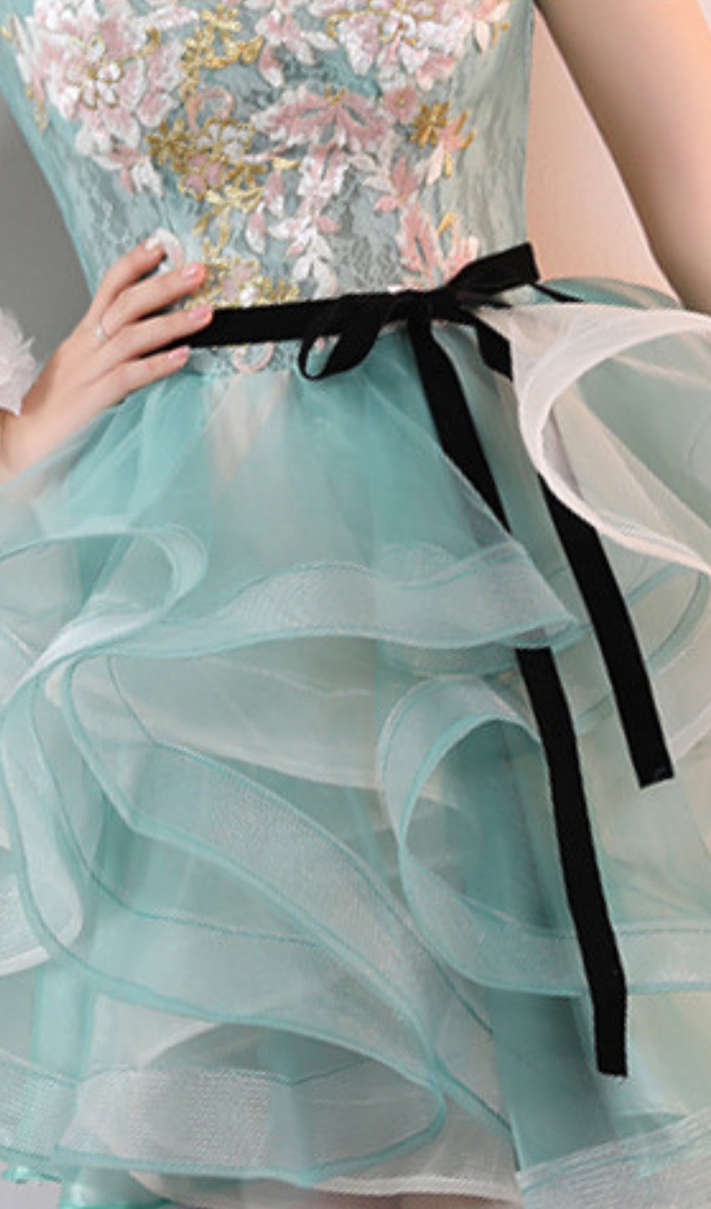 5750a6f83e01f19add3977a11dd8c45f.jpeg Fashionslee Women Aneko Flower Sequin Mini Dress