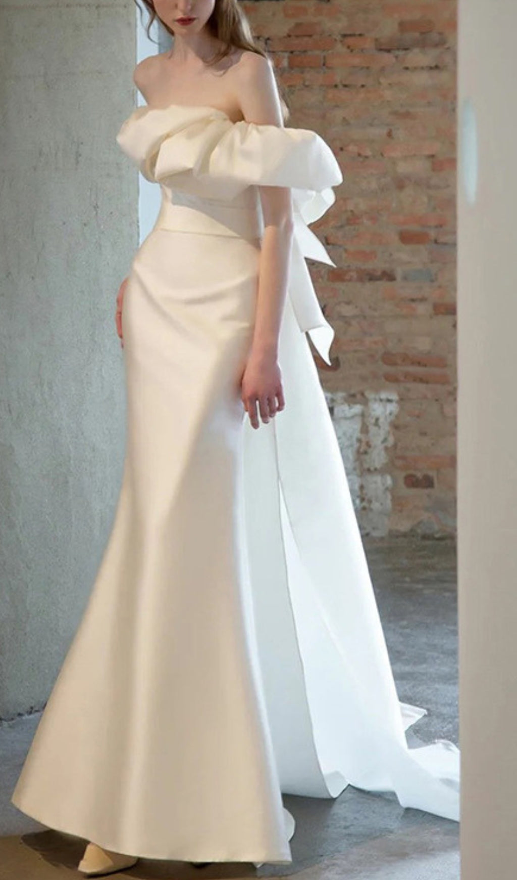 5fe7d84d3bdd64ab5f0b8f8aa7a407ee.jpeg Fashionslee Women Avianna White One Shoulder Wedding Dress