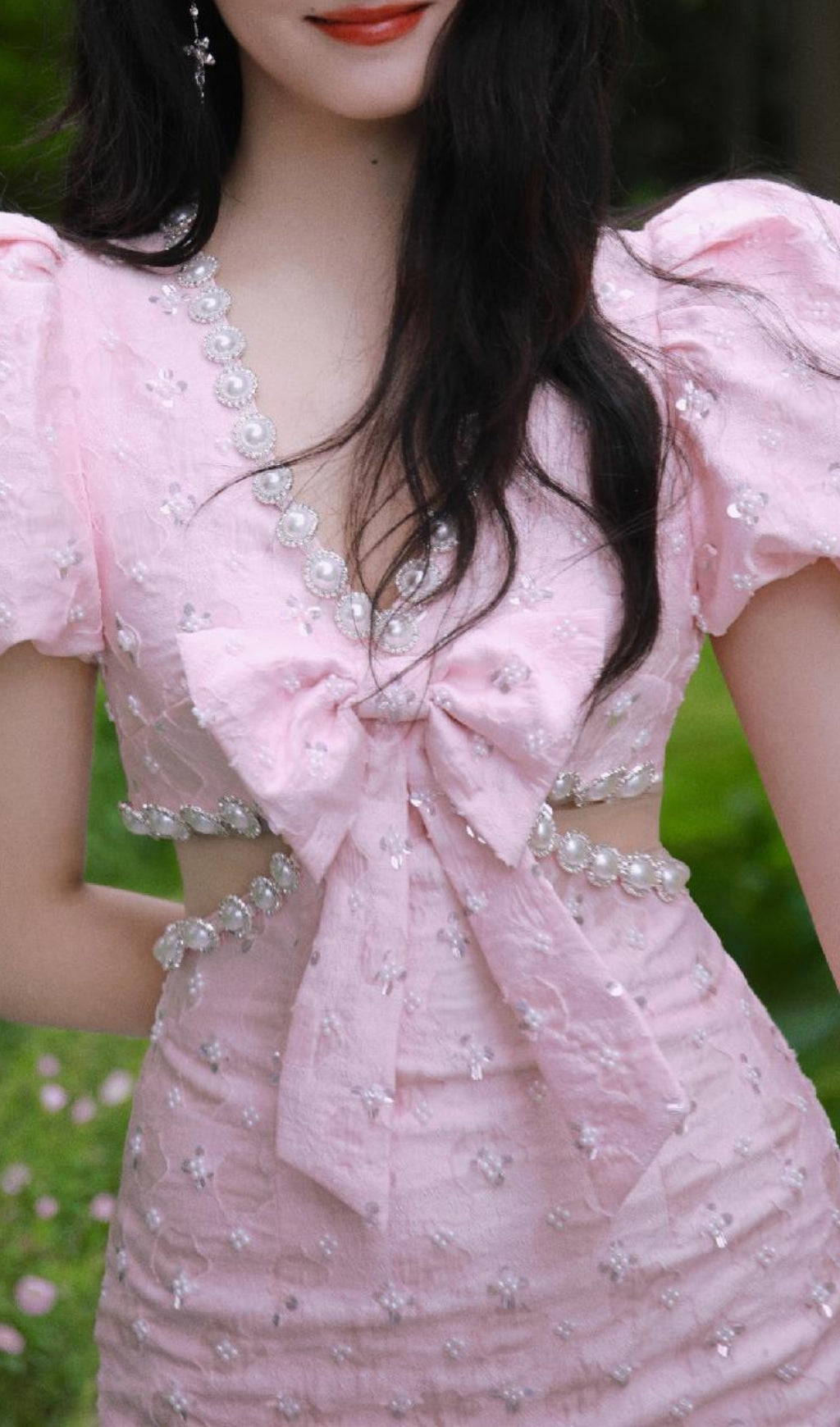 6032461eaa3f1da36b701c9c14ade354.jpeg Fashionslee Women Ataret Pearl Bow Mini Dress