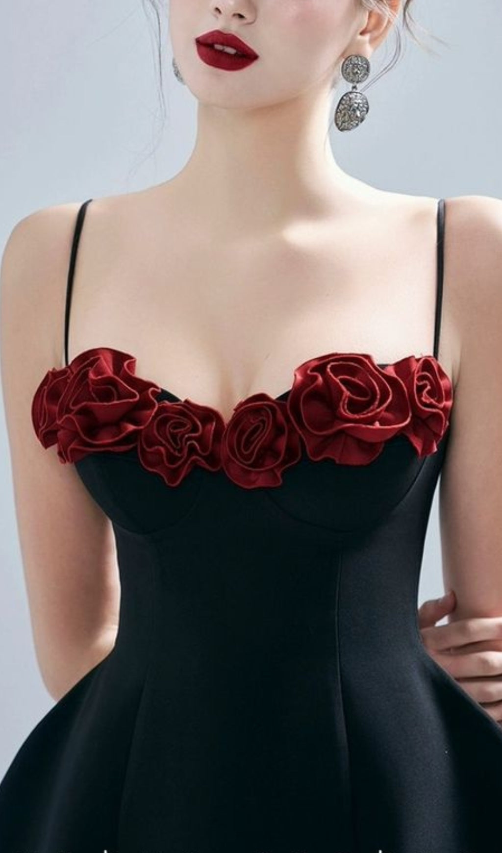 6f7aff15e66d91d9ce3da3d2a58e6900.jpeg Fashionslee Women Alamea Black Floral Bust Mini Dress