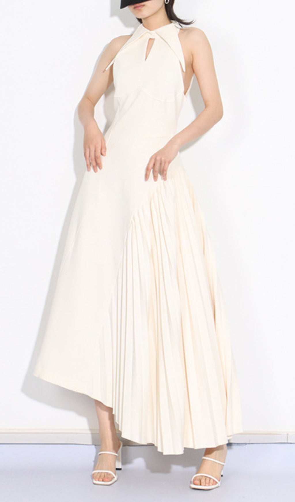 75229e7502c21d0686ba176c2d50ead7.jpeg Fashionslee Women Arazoa Halter Ruched Maxi Dress