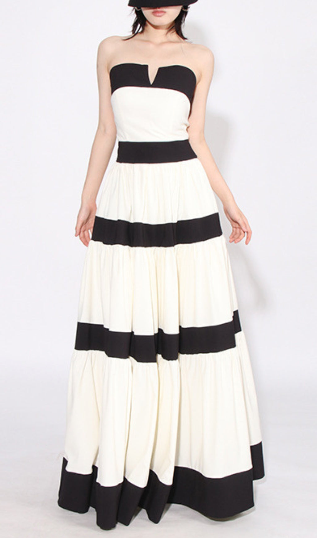 775a7331974182fed68a69035edc3a46.jpeg Fashionslee Women Archana Strapless Bow Maxi Dress