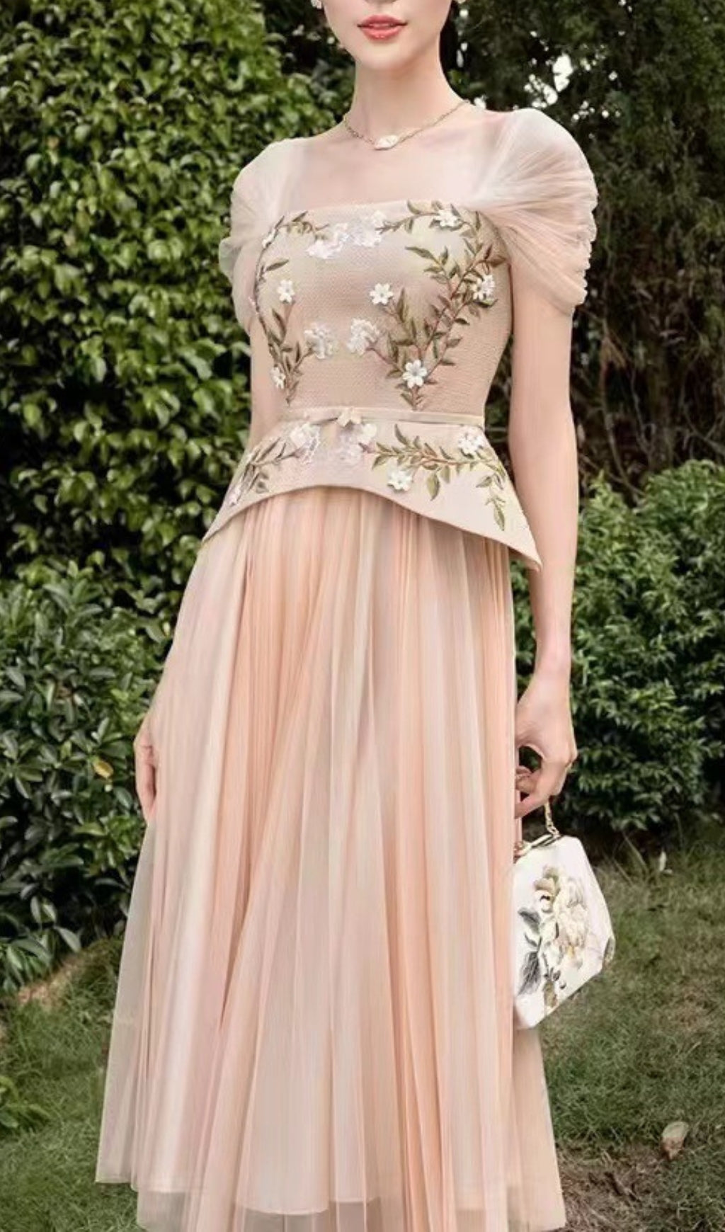 Fashionslee Women Brice Embroidery Flower Midi Dress