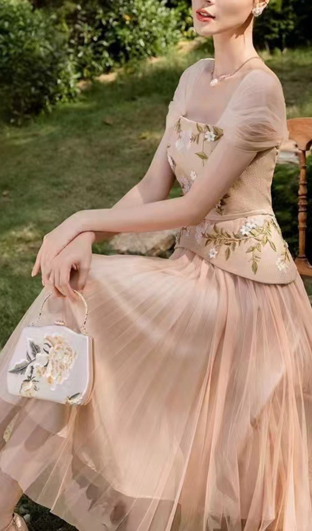 Fashionslee Women Brice Embroidery Flower Midi Dress
