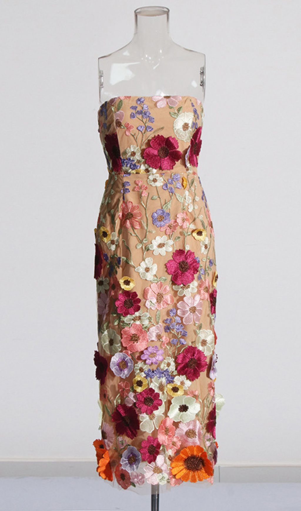 7fe4fc040c02ed431a0a596cc919cb2d.jpg Fashionslee Women Adonica 3D Flower Strapless Midi Dress