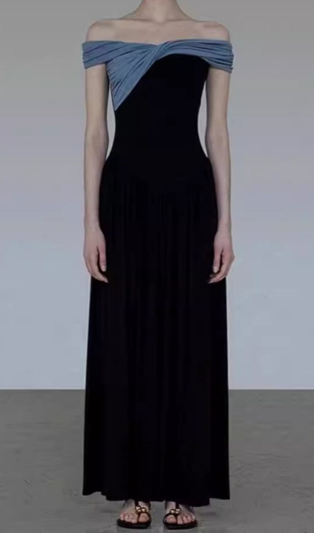81dec6664c1e9e81c1d5989d2dd9a026.jpeg Fashionslee Women Aurai Contrast Color Knit Maxi Dress