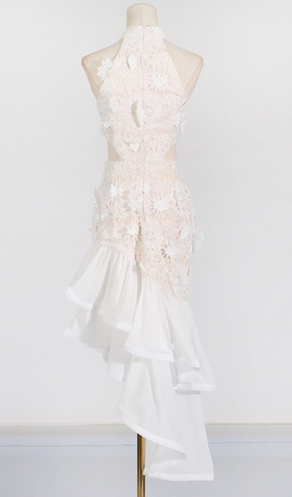 Fashionslee Women Asphodel Flower Embellished Maxi Dress