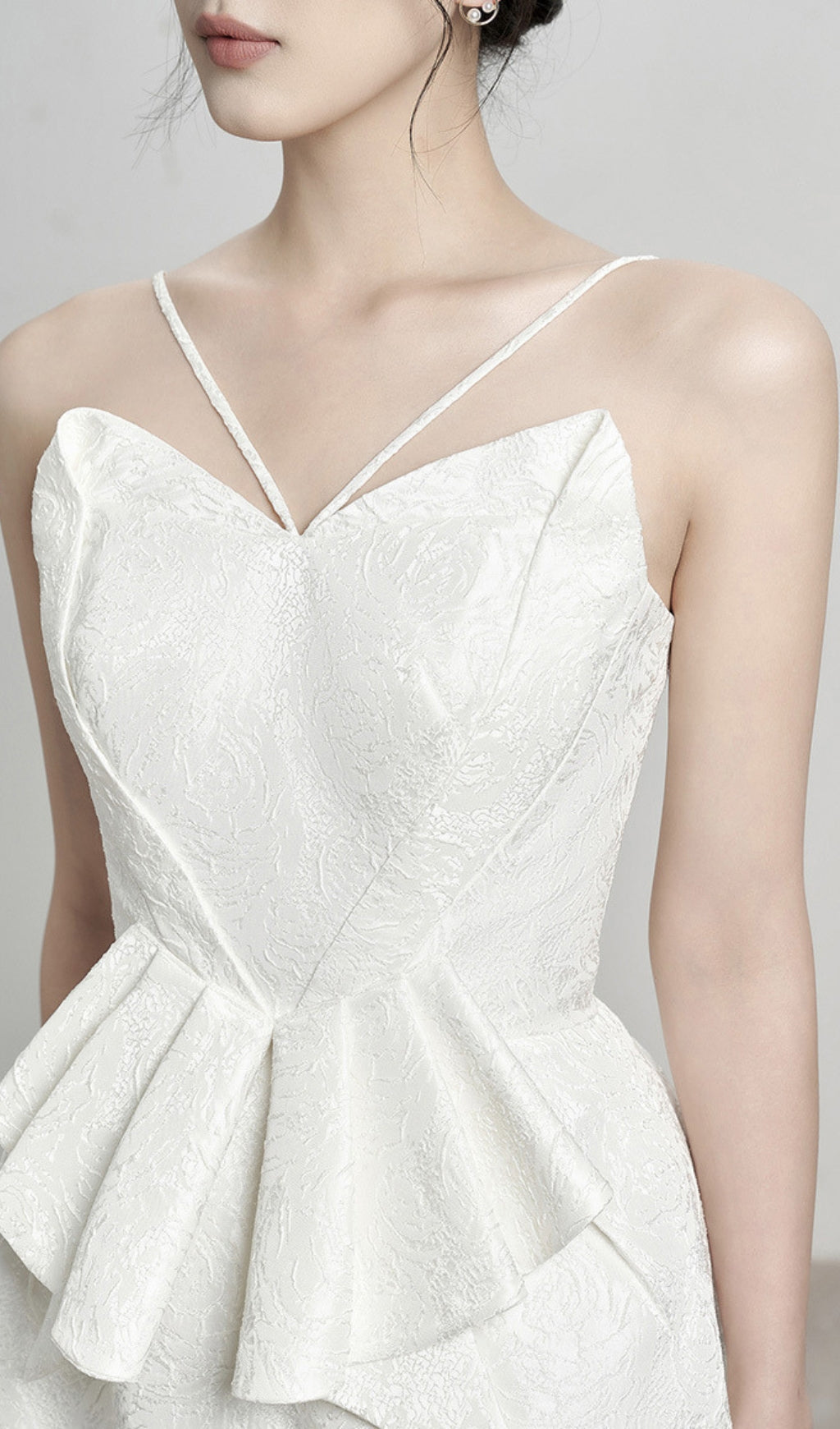 9a74636b3c4dfc84c1074ee507f0e5ec.jpeg Fashionslee Women Arachne White Jacquard Midi Dress