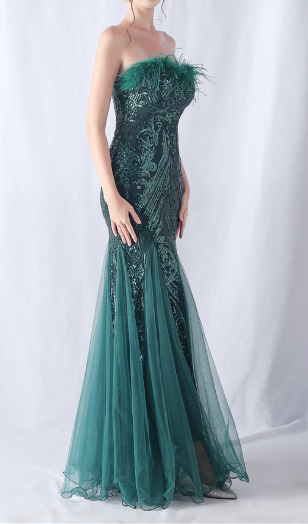 a0c8fc3b5d8a8444bc8ff9e13a85bbed.jpg Fashionslee Women Choire Green Sequin Feather Maxi Dress