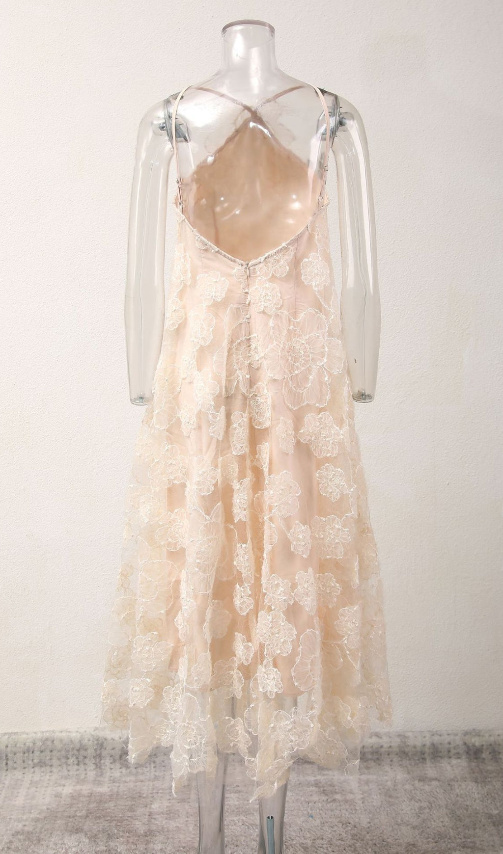 a3db1a80020e894be86ae25f11d3662f.jpeg Fashionslee Women Billy Halter Flower Maxi Dress
