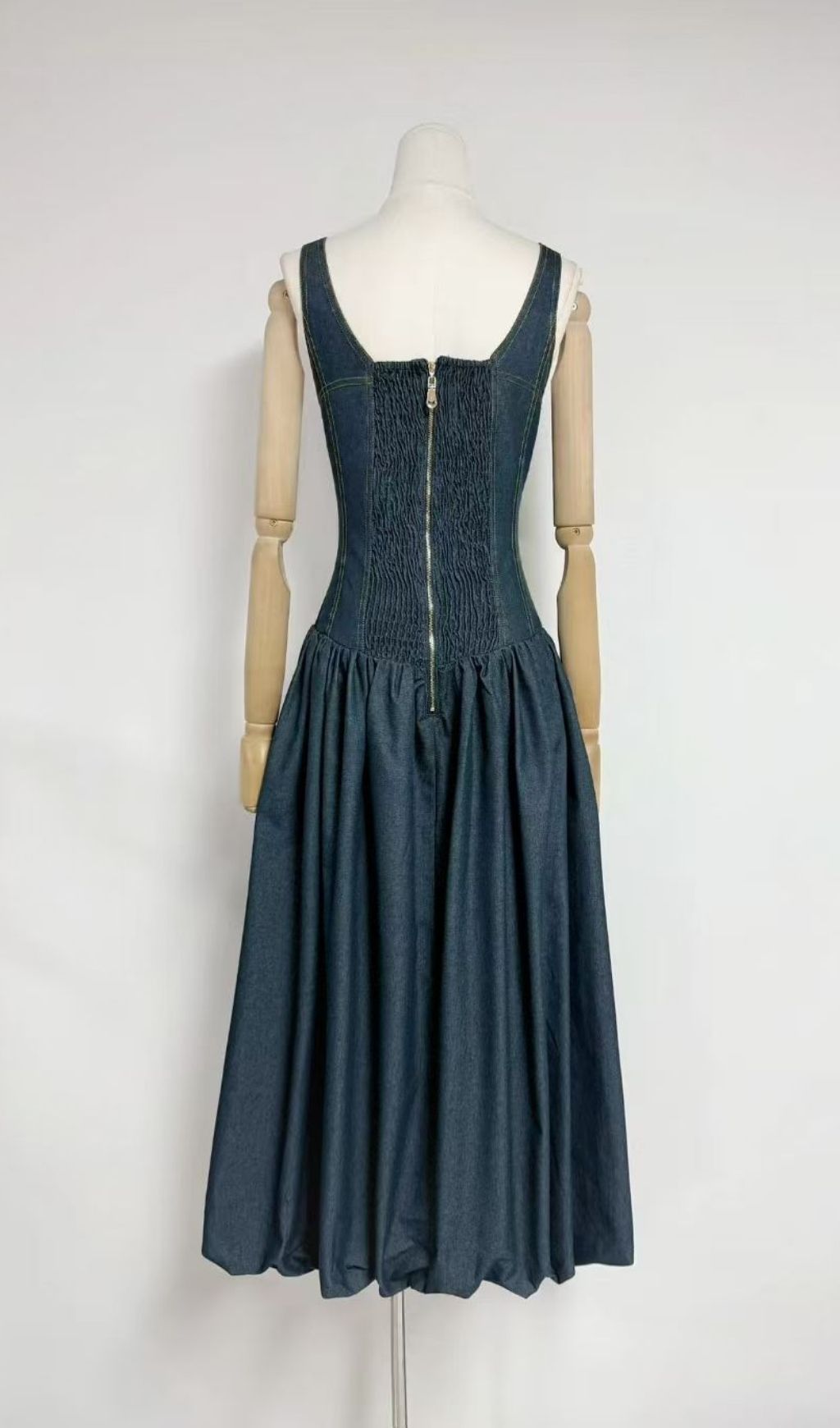 a6d36dff62908bd093ccfceb9d2c2c91.jpg Fashionslee Women Larisa Square Neck Denim Midi Dress