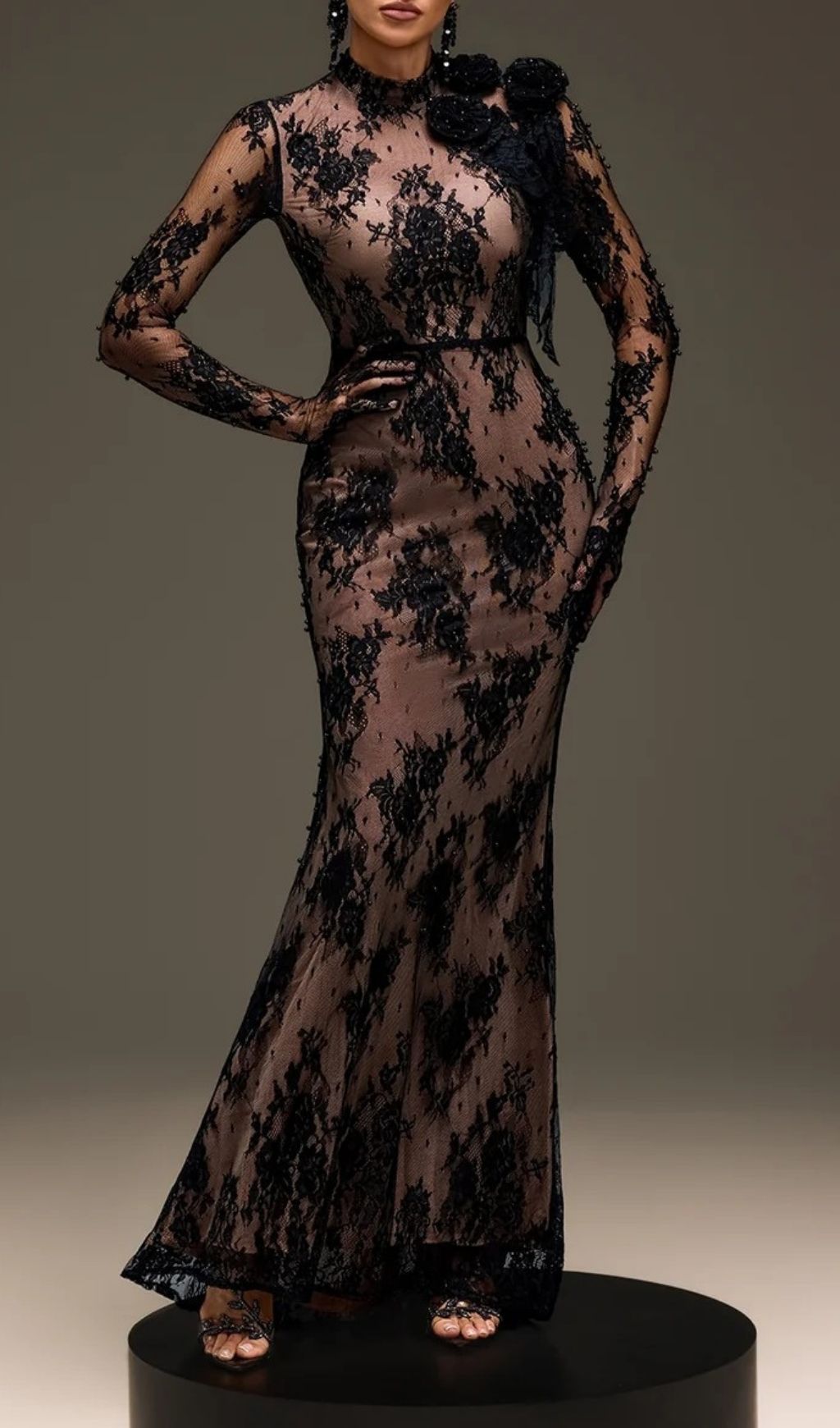 VARNELIS PEARL LACE BACKLESS MAXI DRESS - OWNCI