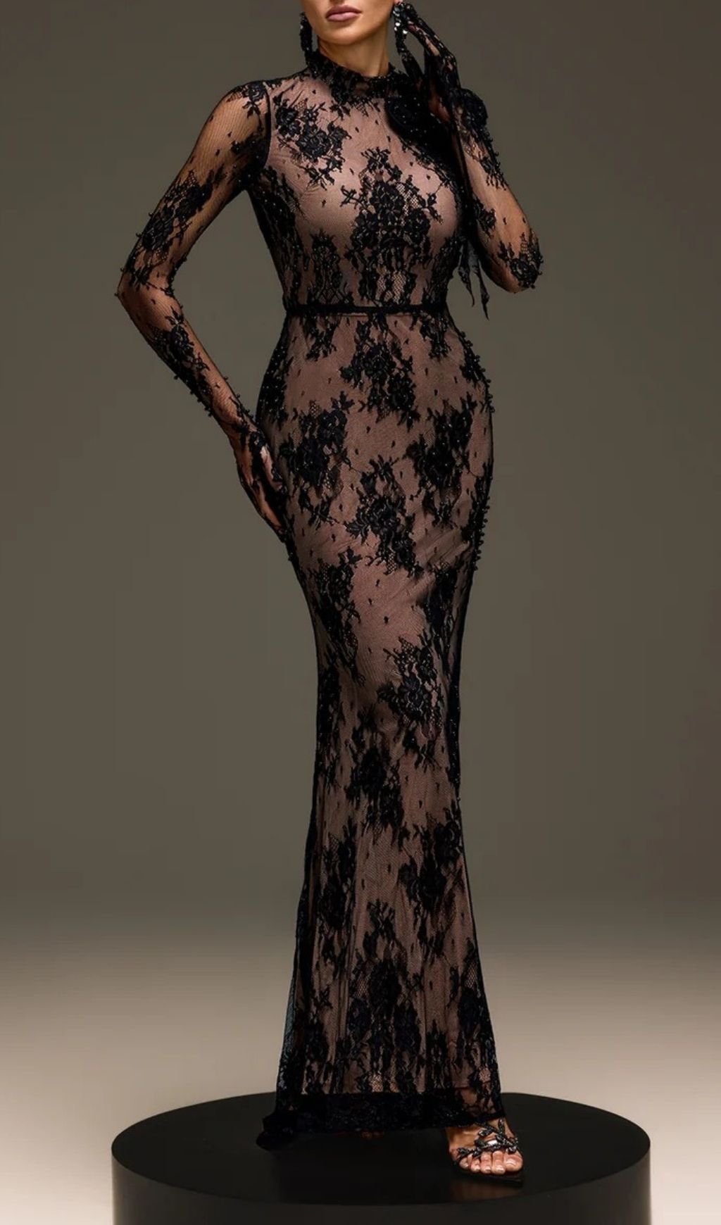 VARNELIS PEARL LACE BACKLESS MAXI DRESS - OWNCI