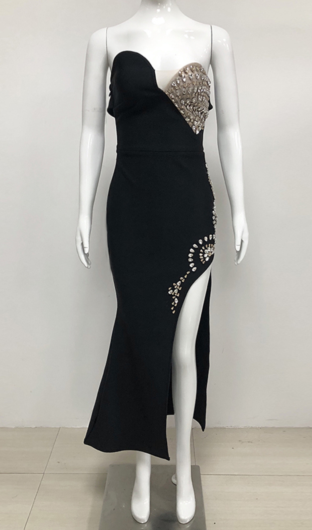 b775bb0d57d31eaa65c706dc2bb3074f.jpg Fashionslee Women Cielle Black Strapless Crystal Maxi Dress