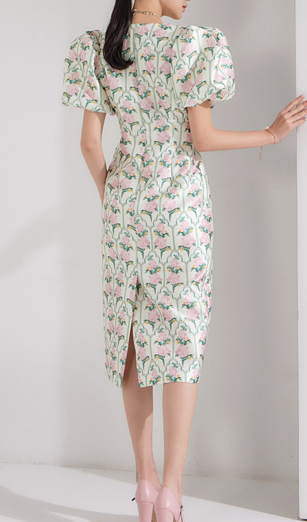 Fashionslee Women Annemieke Puff-Sleeve Floral Dress