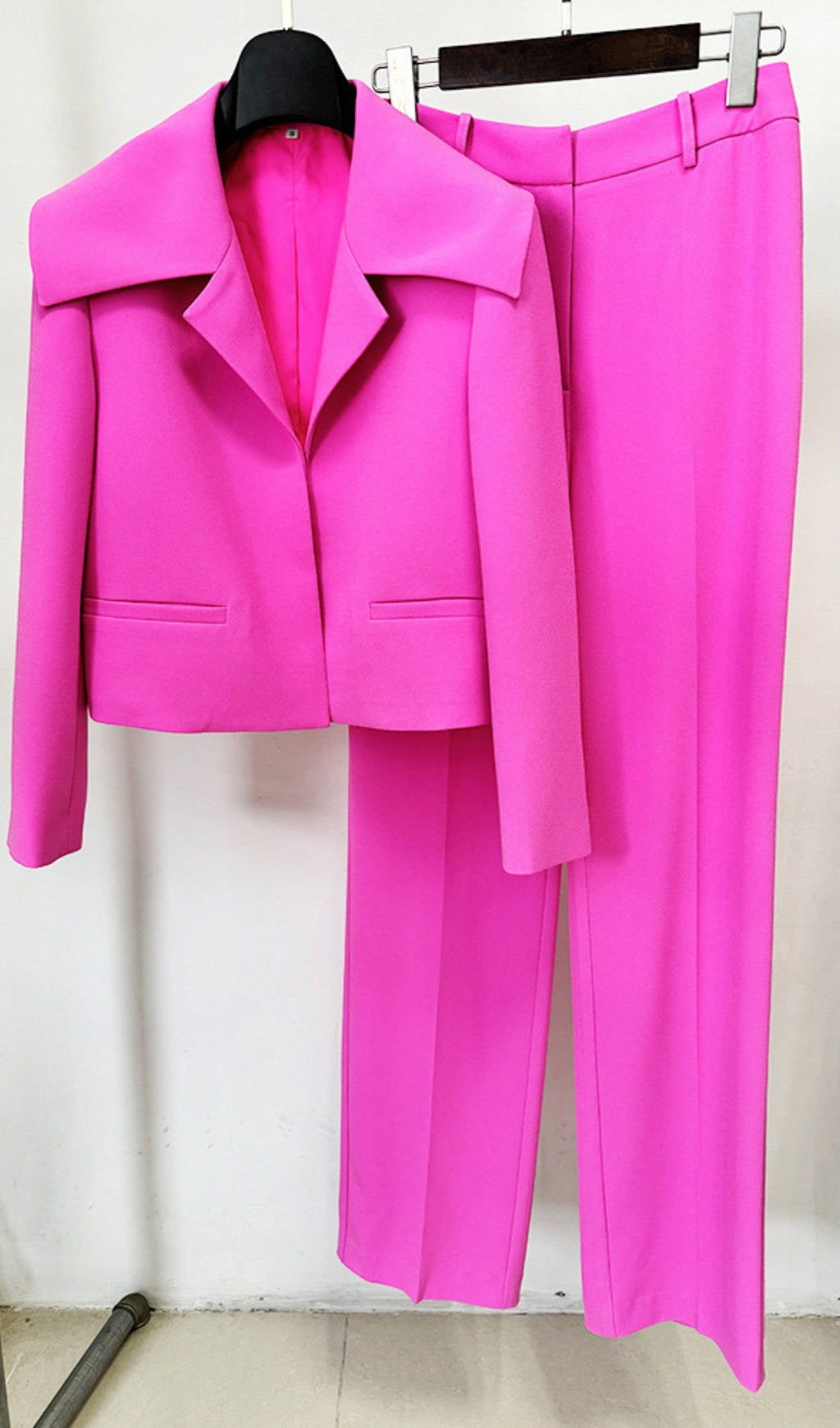 d86df2b43ea63cb35ddcb534347a4008.jpeg Fashionslee Women Aubrielle Pink Two-Piece Suit
