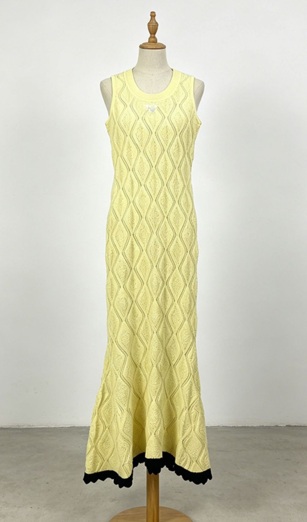 Fashionslee Women Latrisha Sleeveless Lace Trim Maxi Dress