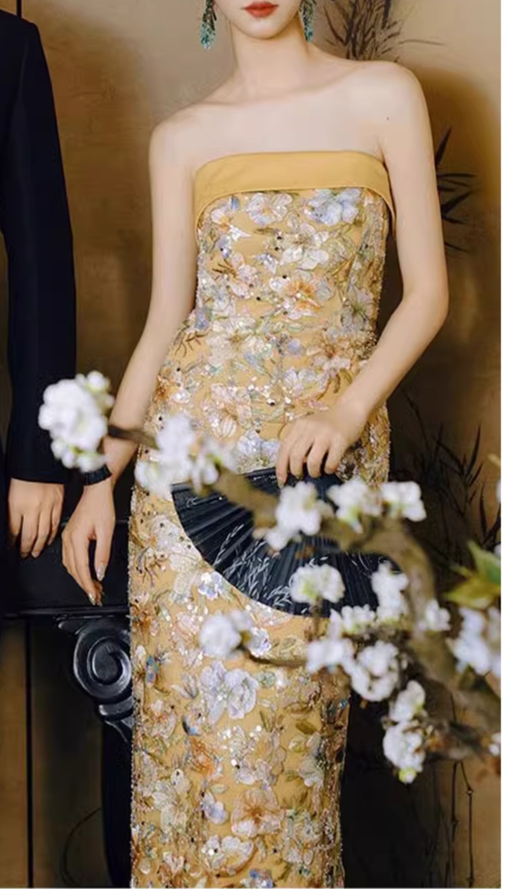 Fashionslee Women Colista Yellow Flower Embroidery Maxi Dress