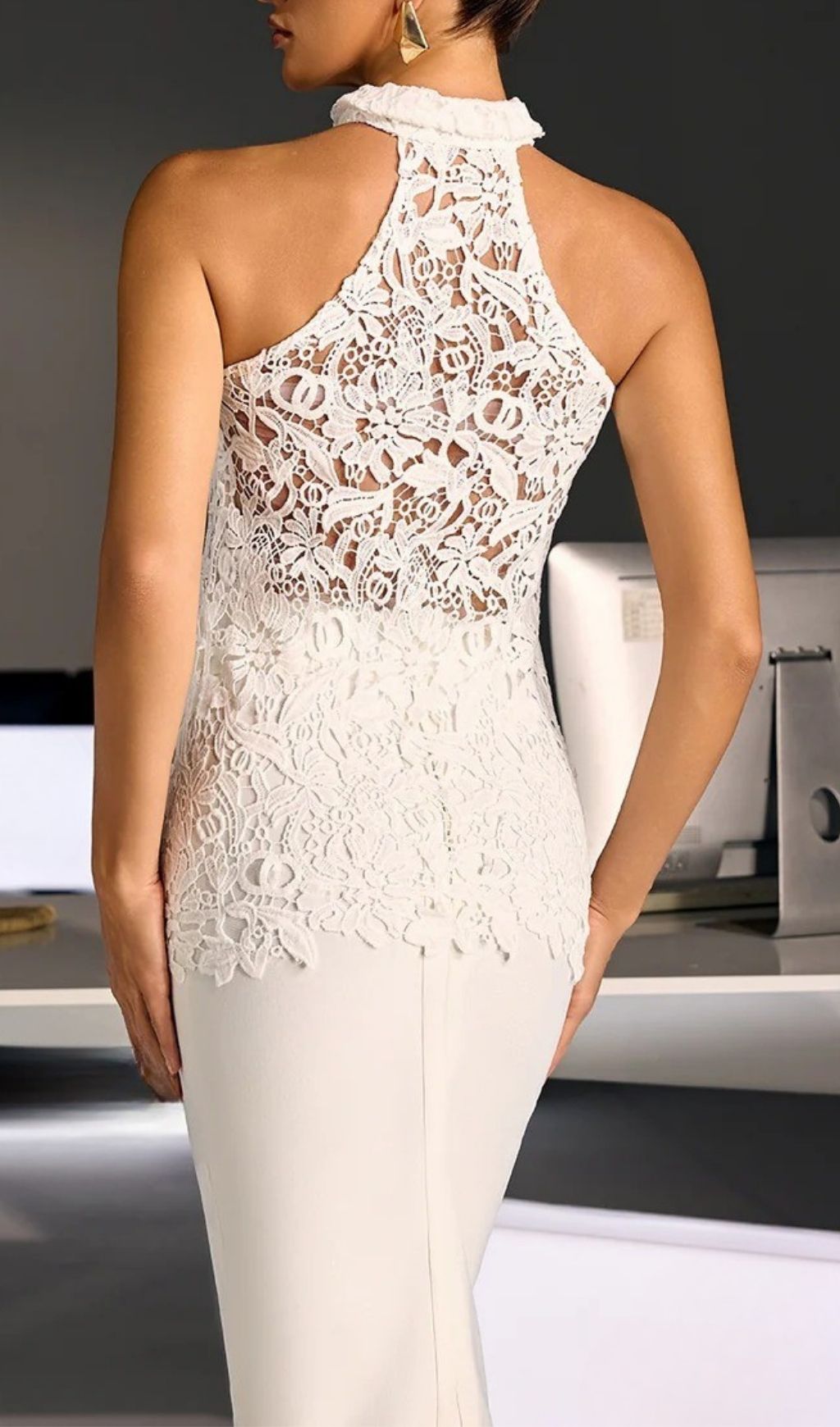 MERVION SLEEVELESS LACE TOP FOR PARTY - OWNCI MERVION SLEEVELESS LACE TOP FOR PARTY - OWNCI