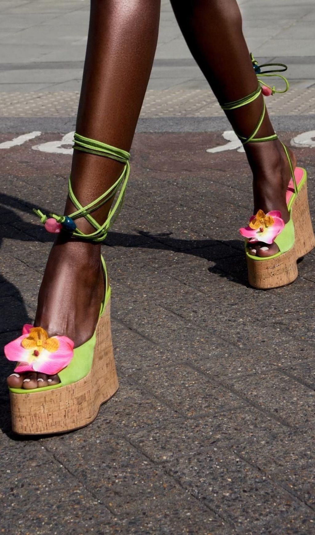 fb0fe8c8b58b0e8f3ba19087619ad5ac.jpg Fashionslee Women Kyomi Green Flower Heels with Thick Soles