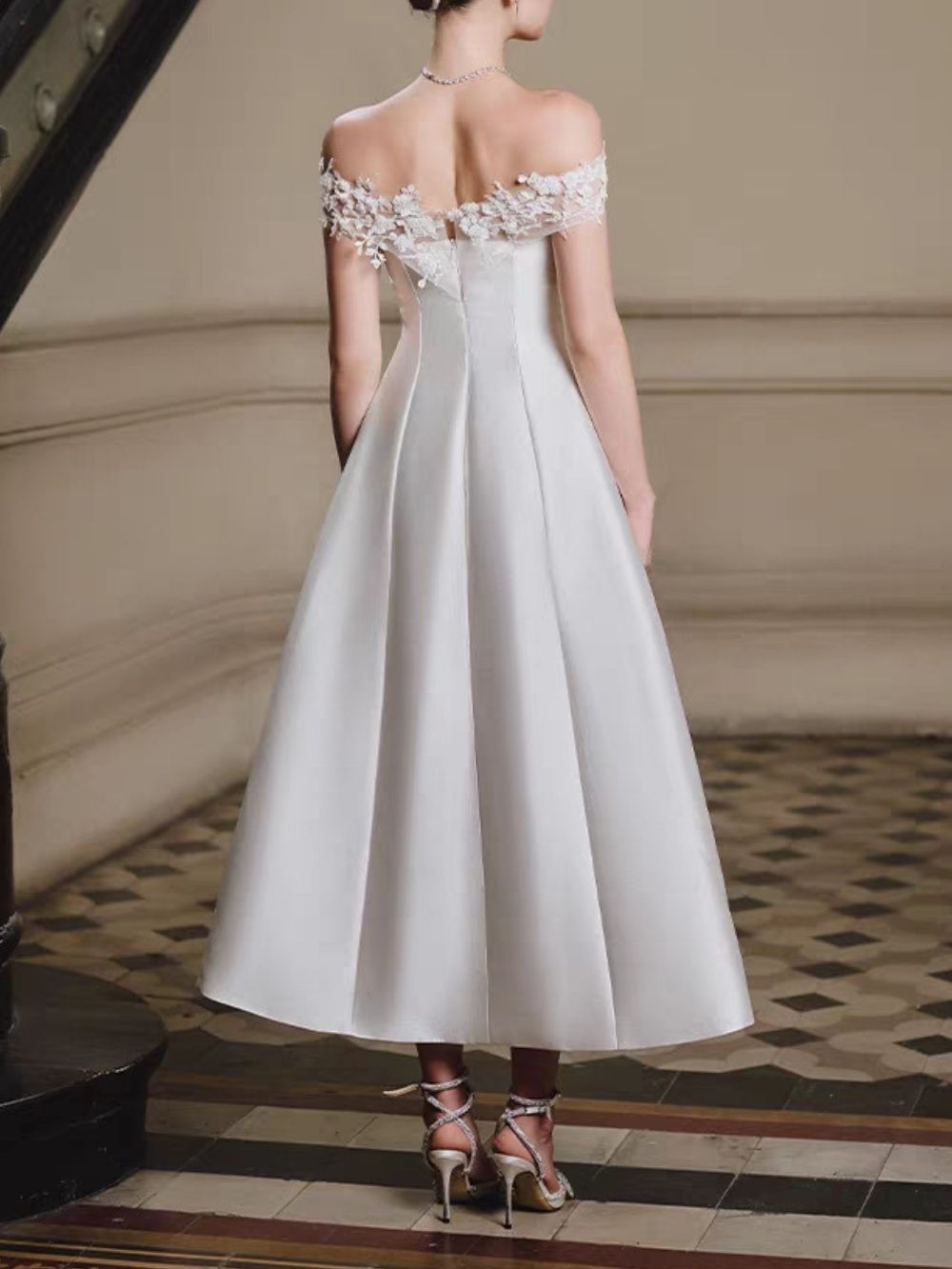 Macon White Flower Midi Dress - OWNCI