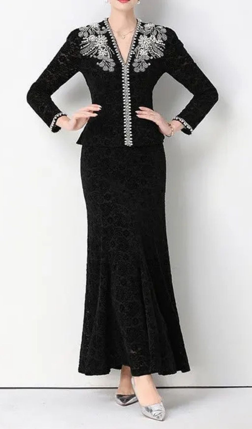 03fab29d3d89775ce0241f4f9bdf381a Georgia Beaded V-Neck Lace Top & Fishtail Skirt Set - Black