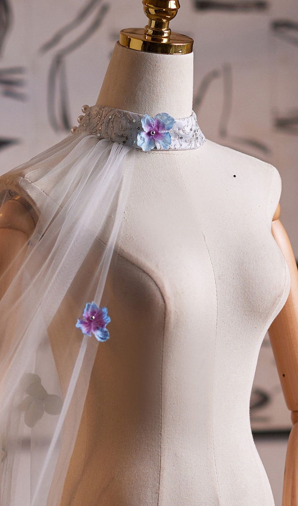 Leira White Flower Embellished Mesh Shawl