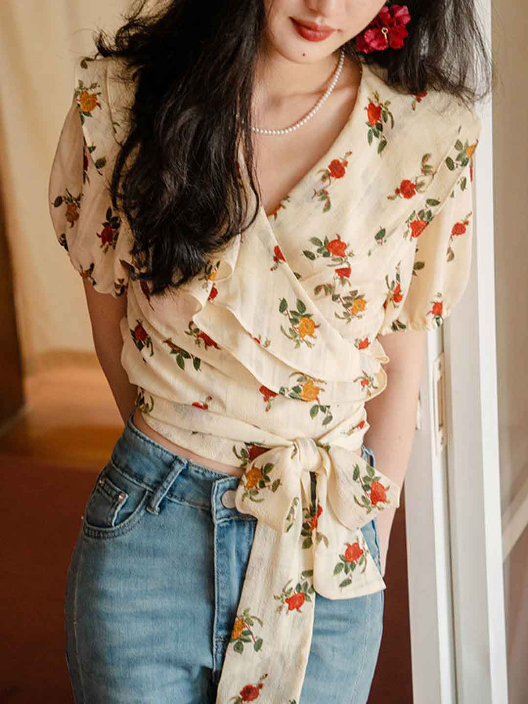 107834bb1ca5bf6b3668cfaab2a1fbae Juliet Chic V-neck Waisted Floral Chiffon Top