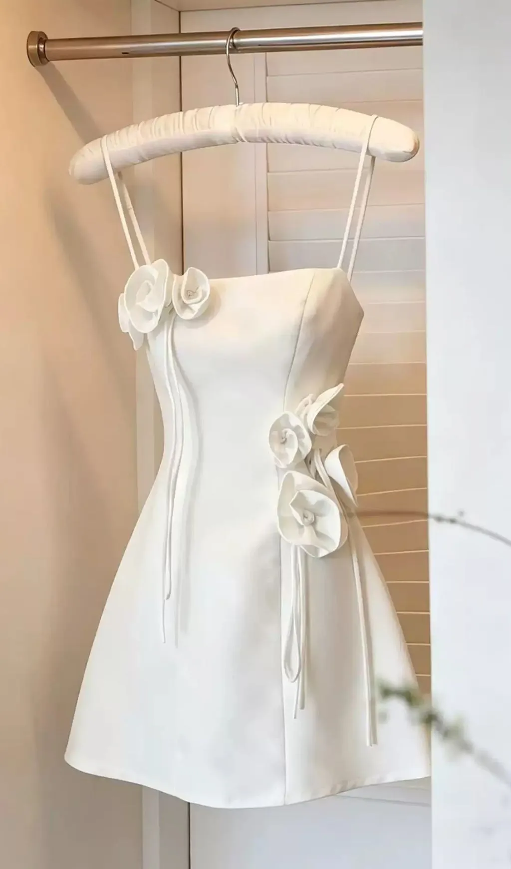 Fashionslee Women Lili White Flower Embellished Mini Dress