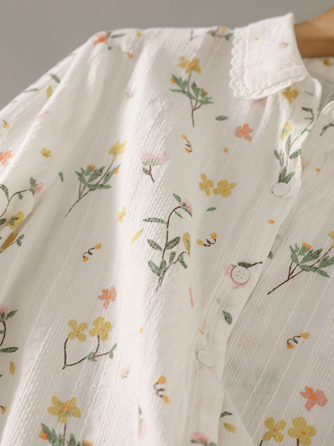 1a2beb63c3efce3a55505350d7a9e7c5 Nancy Classic Lapel Embroidered Floral Shirt